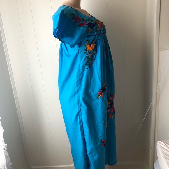 Vintage Embroidered Dress - Picture 6 of 6